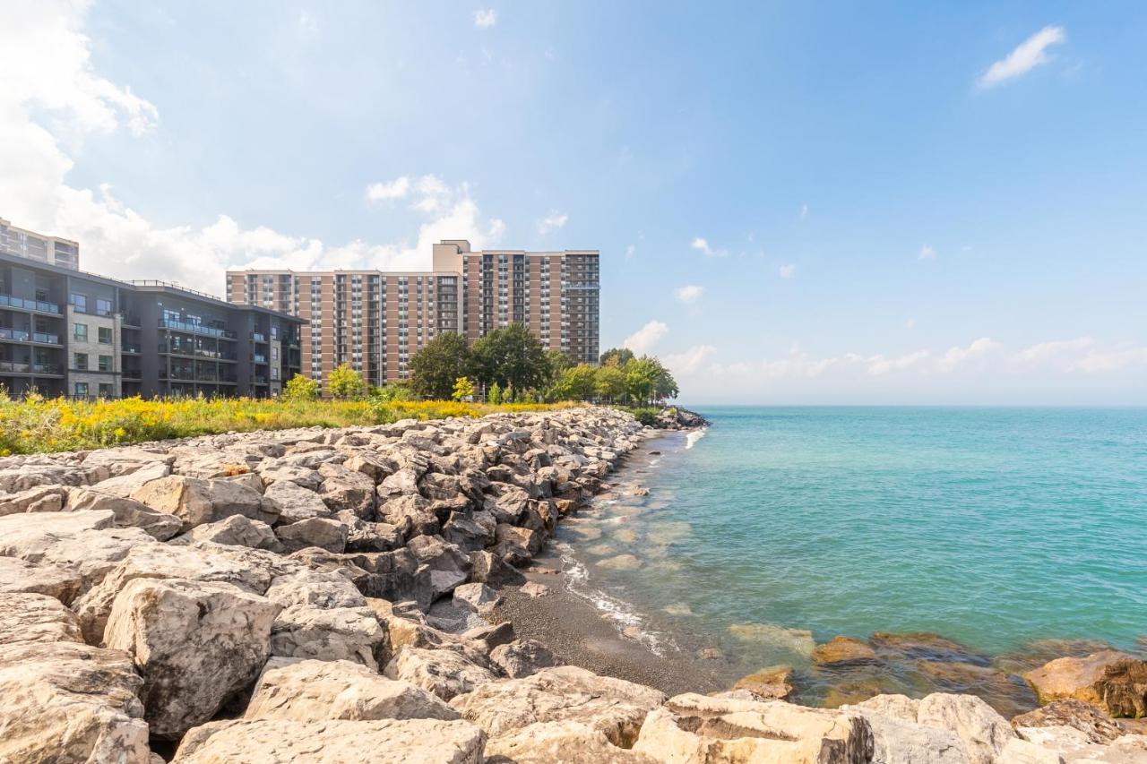 המילטון Globalstay Modern Townhomes In Lakeshore Steps To The Beach מראה חיצוני תמונה