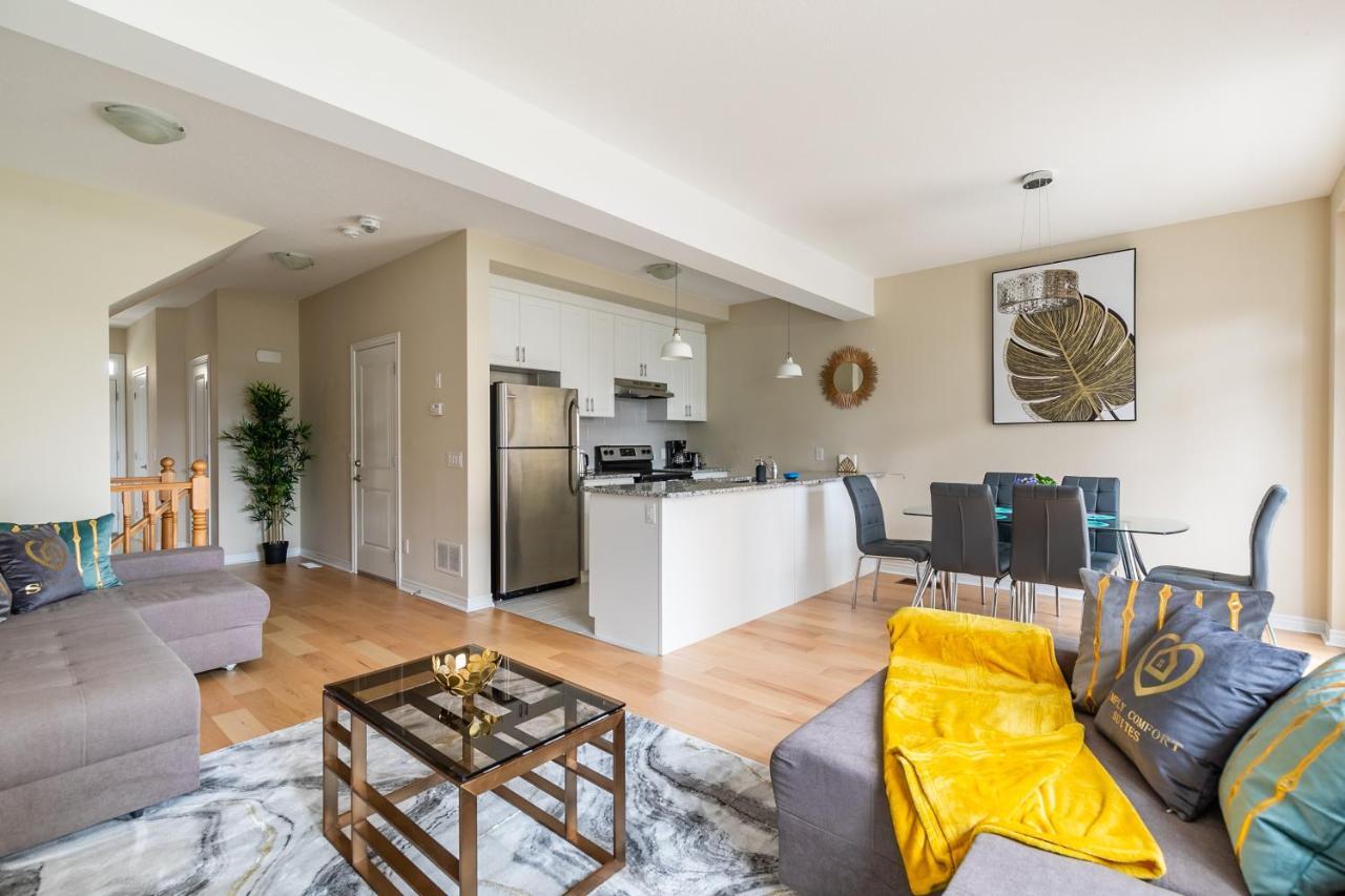 המילטון Globalstay Modern Townhomes In Lakeshore Steps To The Beach מראה חיצוני תמונה